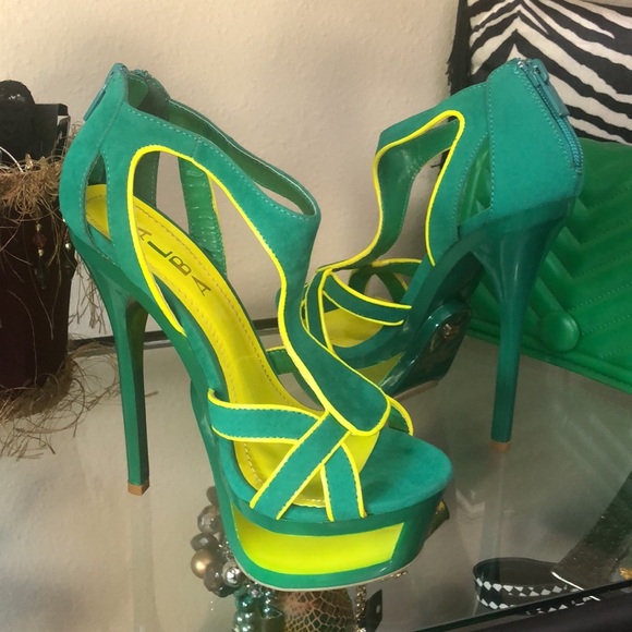 Tropical Jenna Cutout Platform Neon Lime & Green Heels - Picture 10 of 12